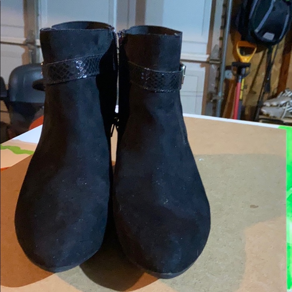 Black booties - Picture 2 of 3
